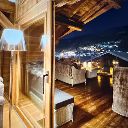 - Up To 10 Persons La Thuile